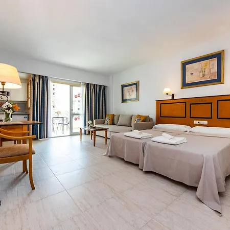 Private Pyr By The Promenade - Shared Pool Available * פואנגירולה