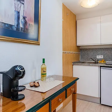 דירה Private Pyr By The Promenade - Shared Pool Available פואנגירולה